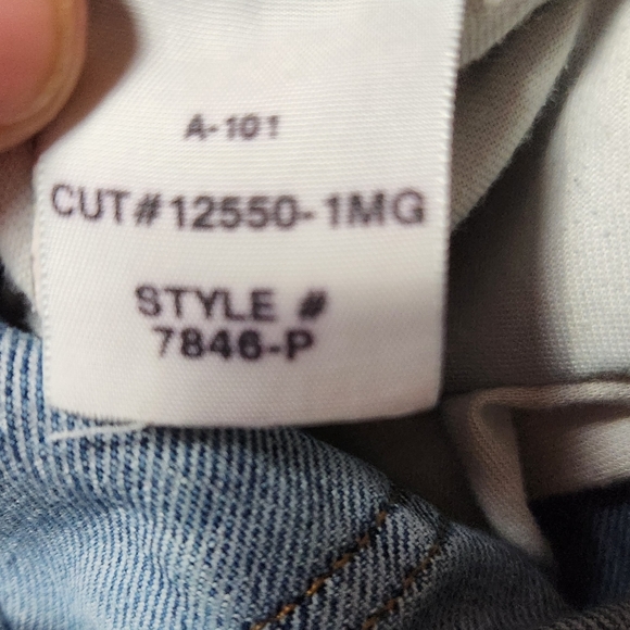 American Eagle Outfitters Womens Jeans Frayed Faded Size 6 P - Picture 8 of 10